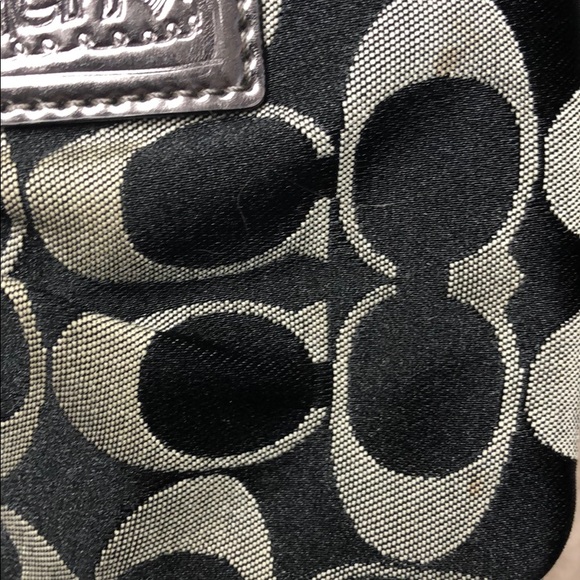 Coach Poppy Pouch - Picture 5 of 5